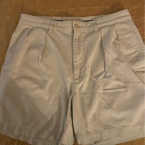 Men’s Polo Andrew pleated khaki shorts, waist 33